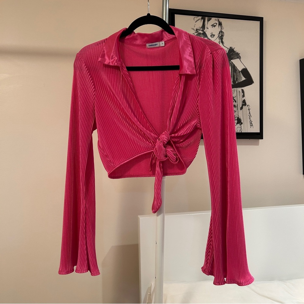 Gorgeous hot pink front tie long sleeve ValleyGirl Australian brand